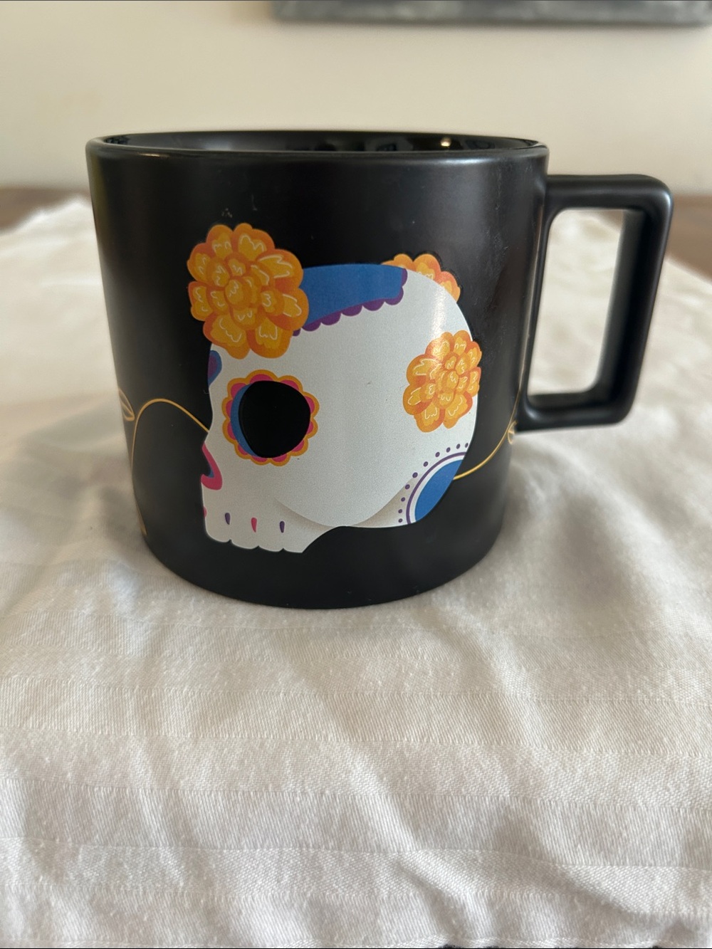 Starbucks Black Sugar Skull Ceramic Mug Decorative Day of the Dead Halloween 24